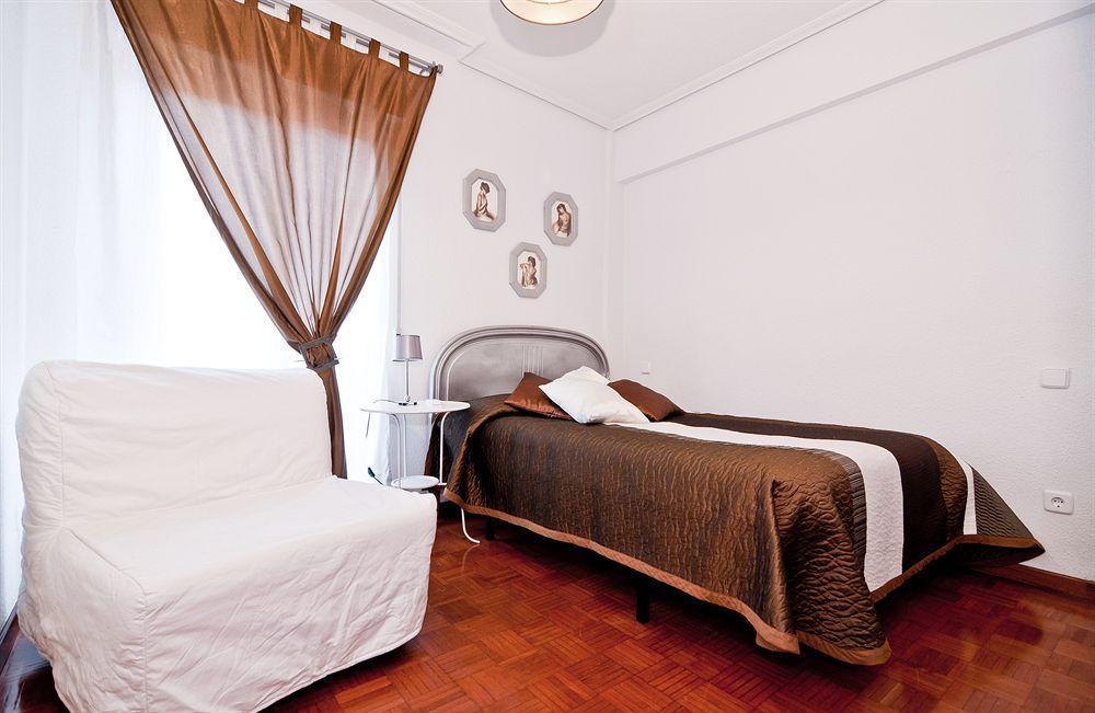 Apartamentos Aqui Me Quedo Madrid Exterior foto