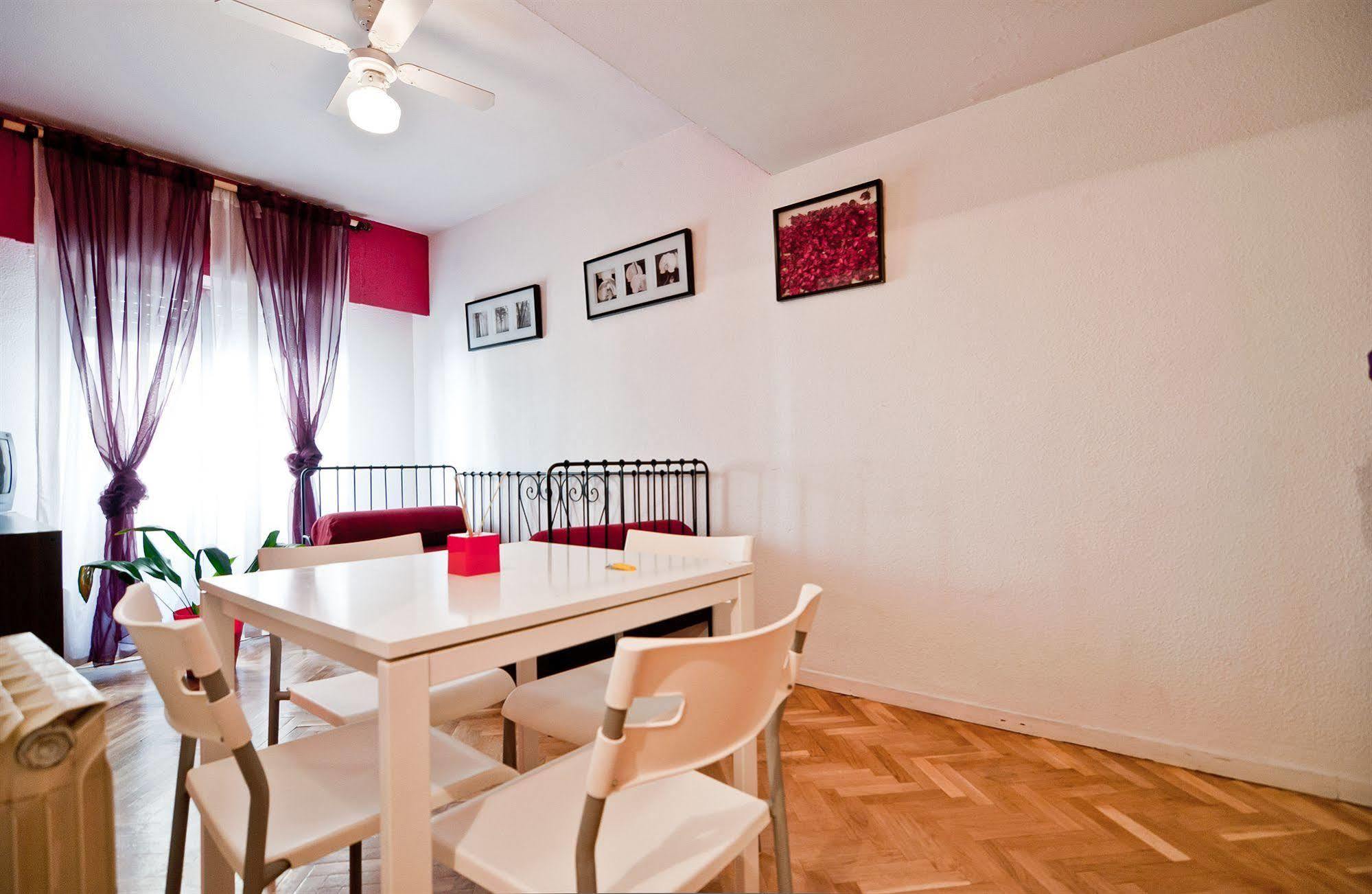 Apartamentos Aqui Me Quedo Madrid Exterior foto