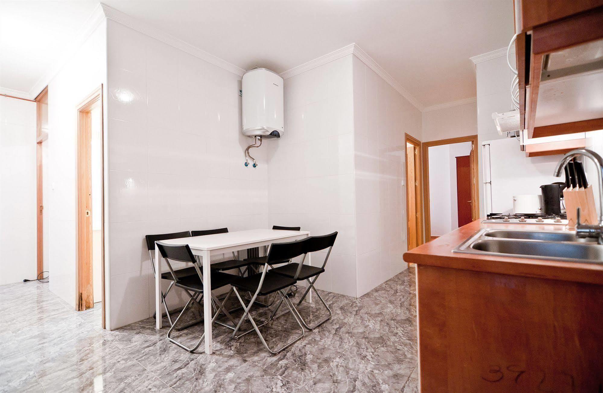 Apartamentos Aqui Me Quedo Madrid Exterior foto