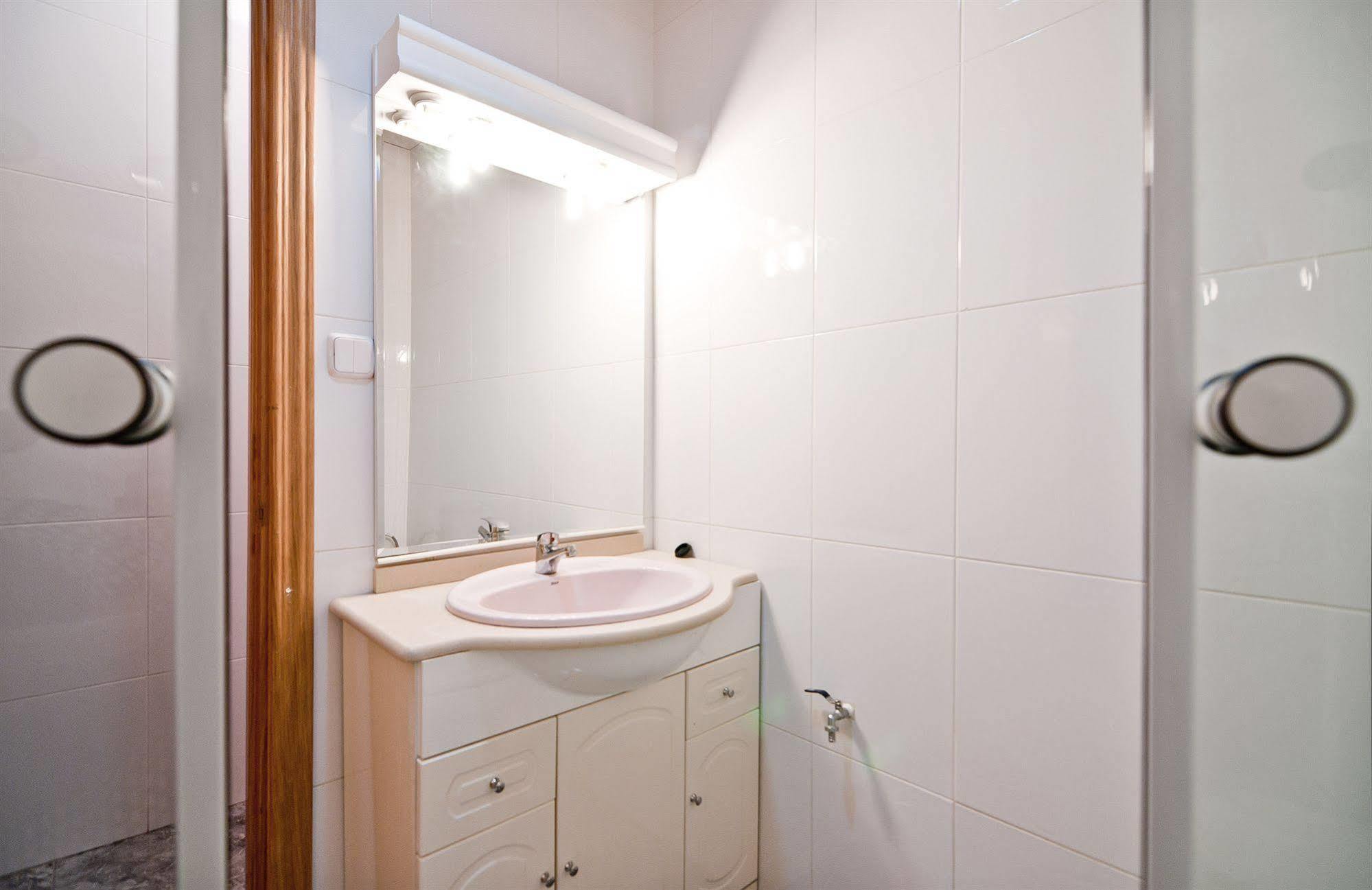 Apartamentos Aqui Me Quedo Madrid Exterior foto