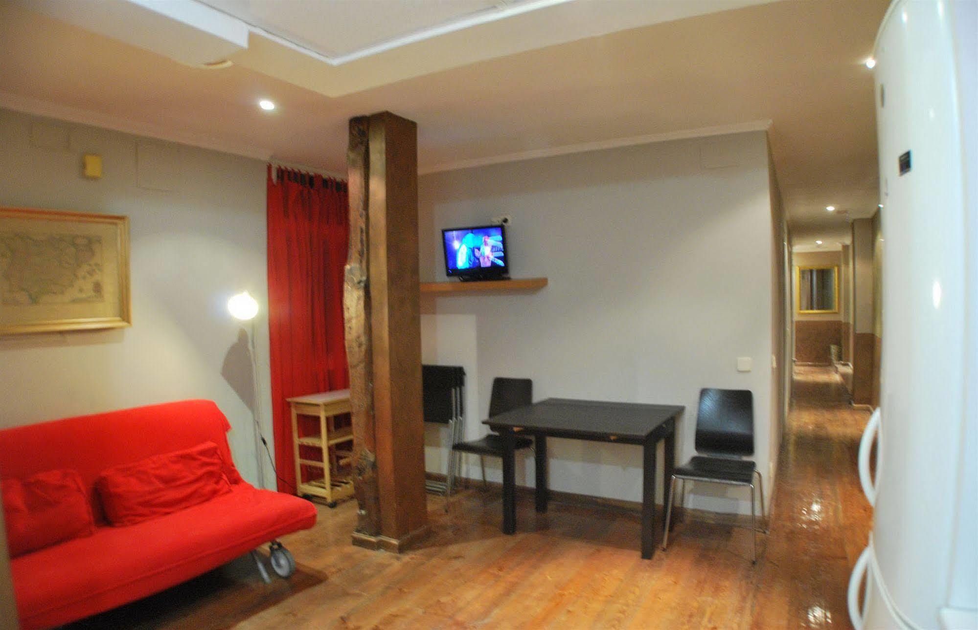 Apartamentos Aqui Me Quedo Madrid Exterior foto