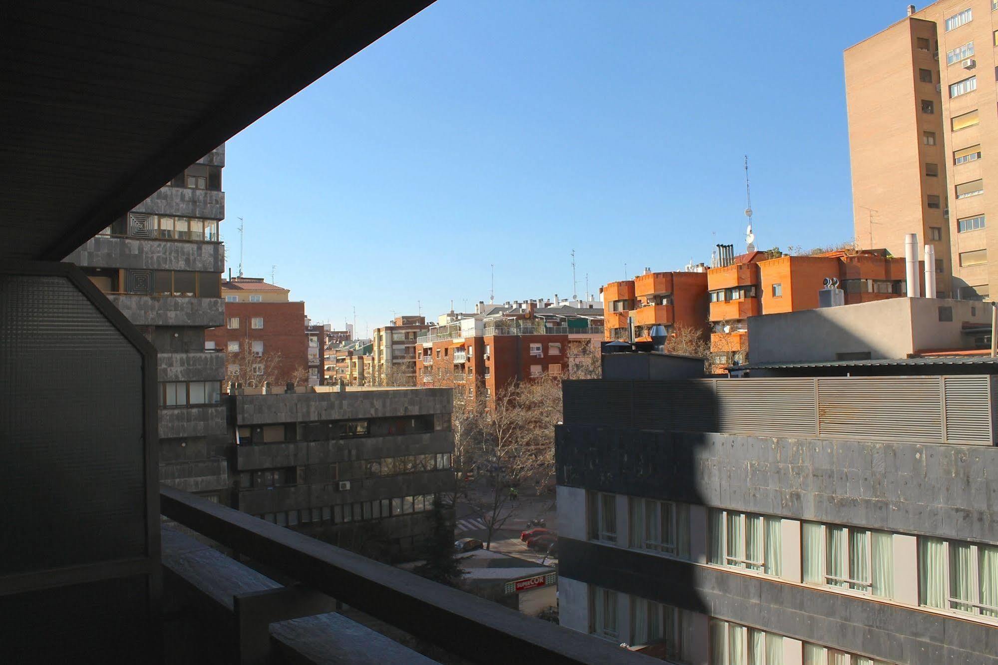 Apartamentos Aqui Me Quedo Madrid Exterior foto